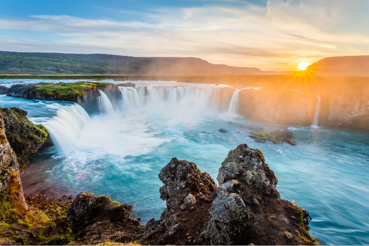 Sportovní plavba kolem Islandu